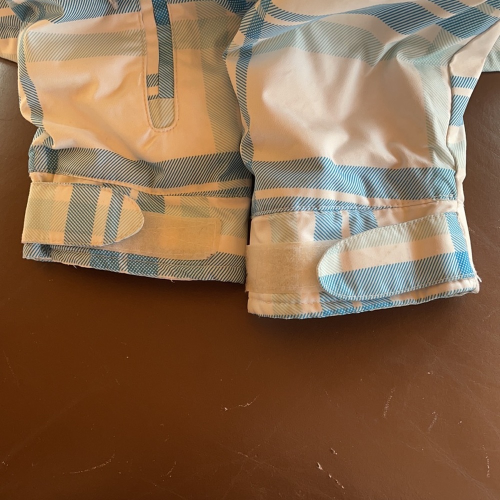 Roxy Snow Jacket - image 4